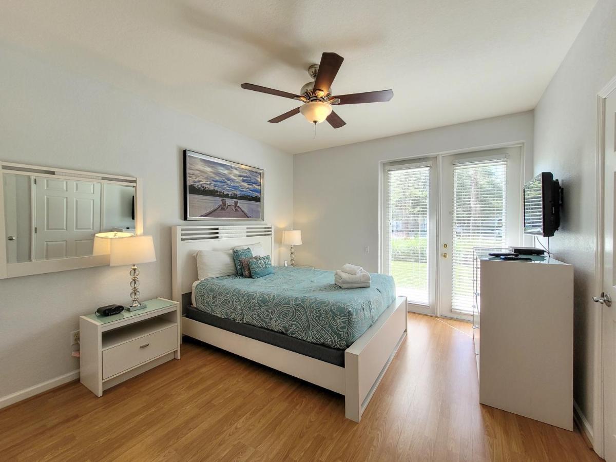 Casa de férias 3br 4 Bath Large 5min Conv Center 1732ft Orlando
